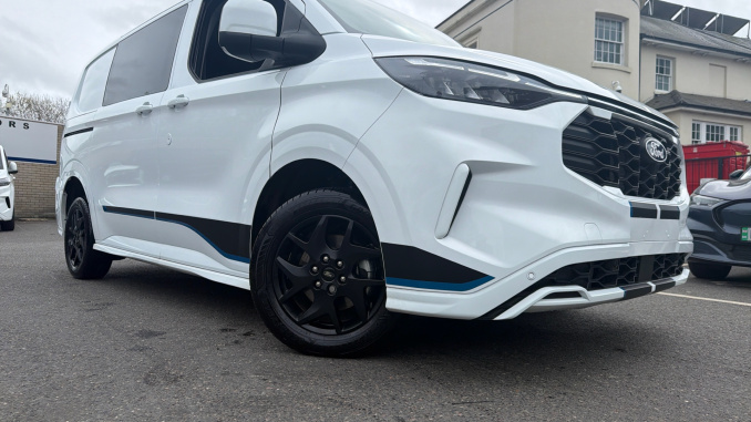 Ford Transit Custom 320 L1 Diesel Fwd 2.0 EcoBlue 170ps H1 Double Cab Van Sport Auto - Image 26
